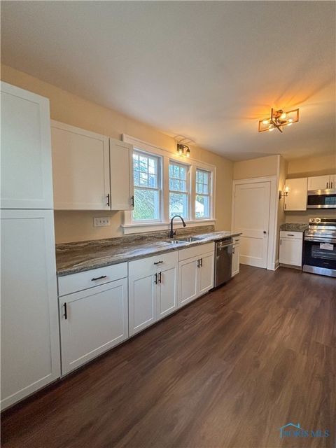 Tiny photo for 2142 Brookford Drive, Toledo, OH 43614 (MLS # 6136789)