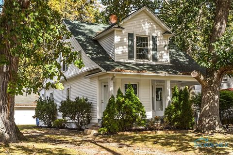 Photo of 2142 Brookford Drive, Toledo, OH 43614 (MLS # 6136789)