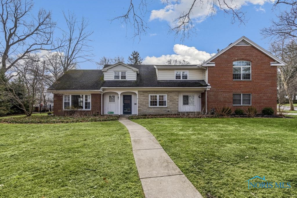 4233 Bonnie Brook Road, Ottawa Hills, Ohio image 1