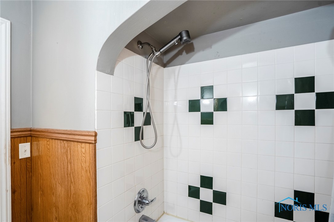 2310 Lambert Drive, Toledo, Ohio image 19