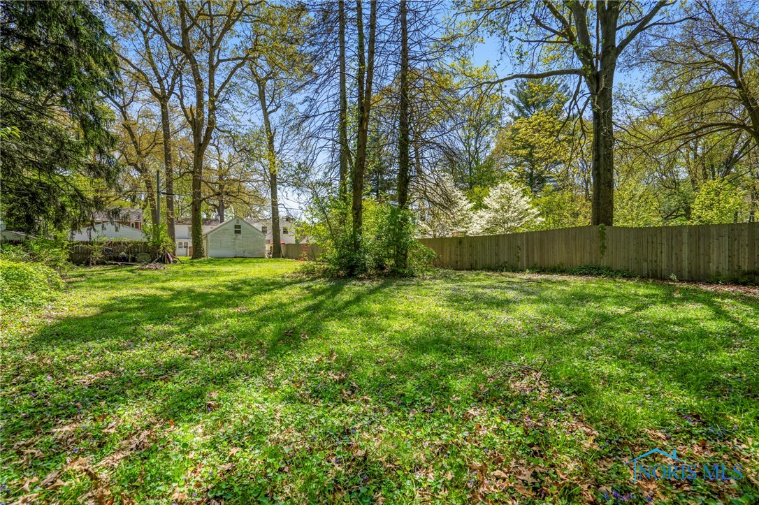 2310 Lambert Drive, Toledo, Ohio image 28