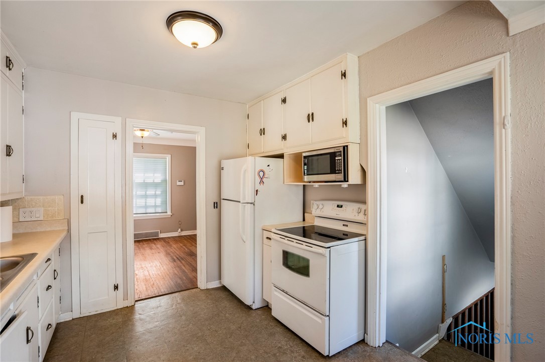 2310 Lambert Drive, Toledo, Ohio image 13