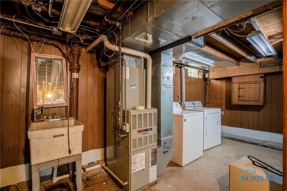 2310 Lambert Drive, Toledo, Ohio image 23