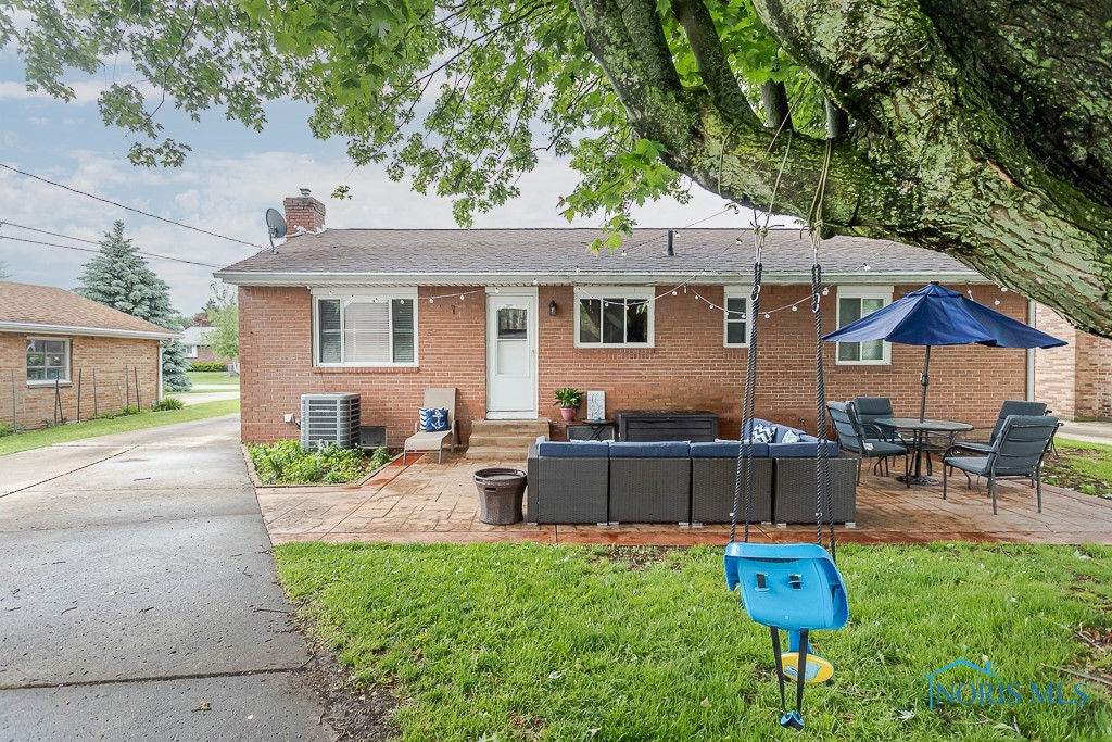 308 Lorraine Place, Rossford, Ohio image 5