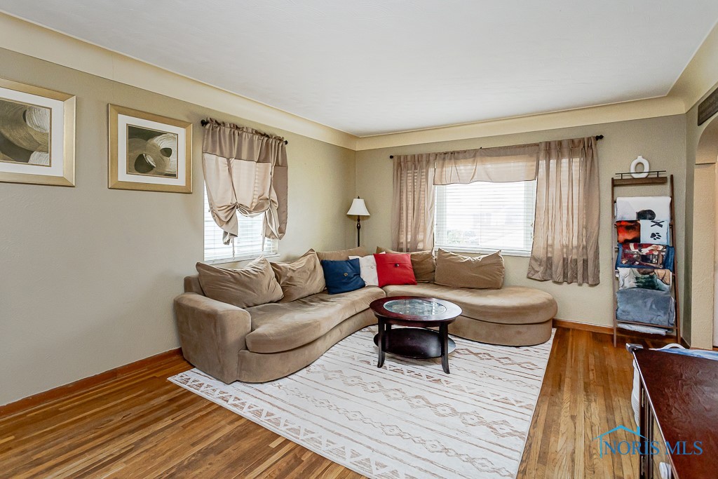 308 Lorraine Place, Rossford, Ohio image 14