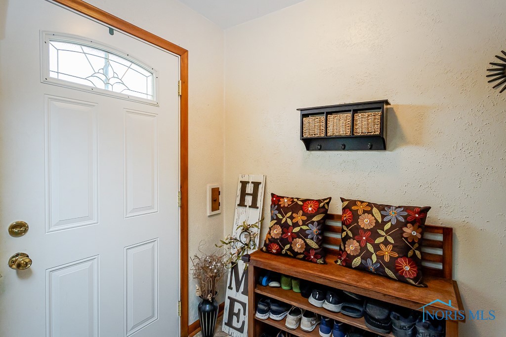 308 Lorraine Place, Rossford, Ohio image 12