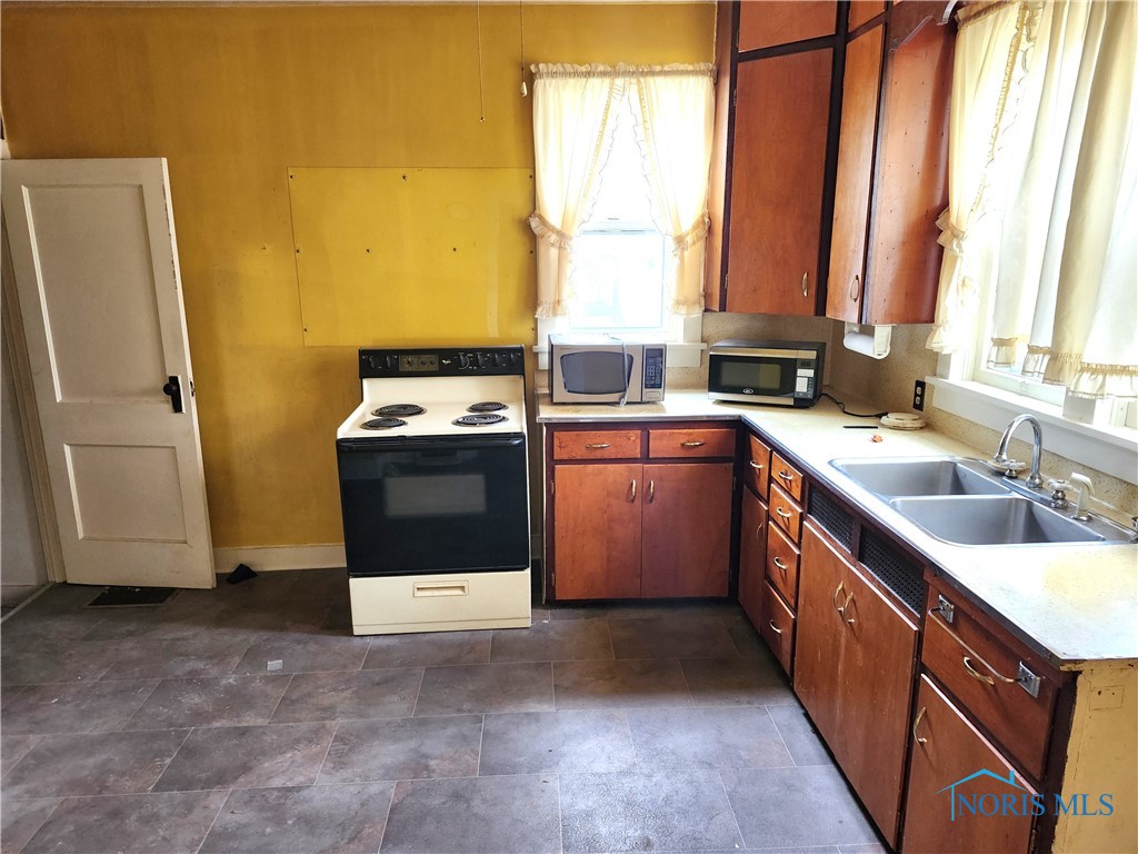 337 N Union Street, Fostoria, Ohio image 12