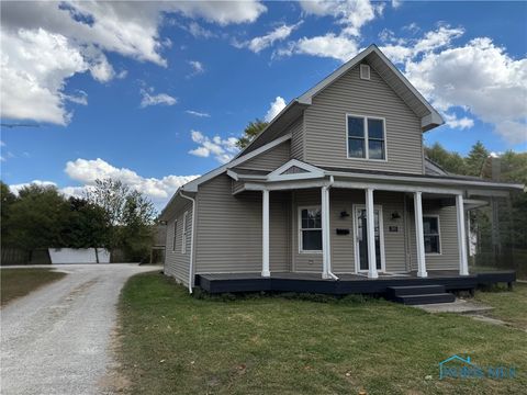 Photo of 305 S Main Street, Gibsonburg, OH 43431 (MLS # 6136830)