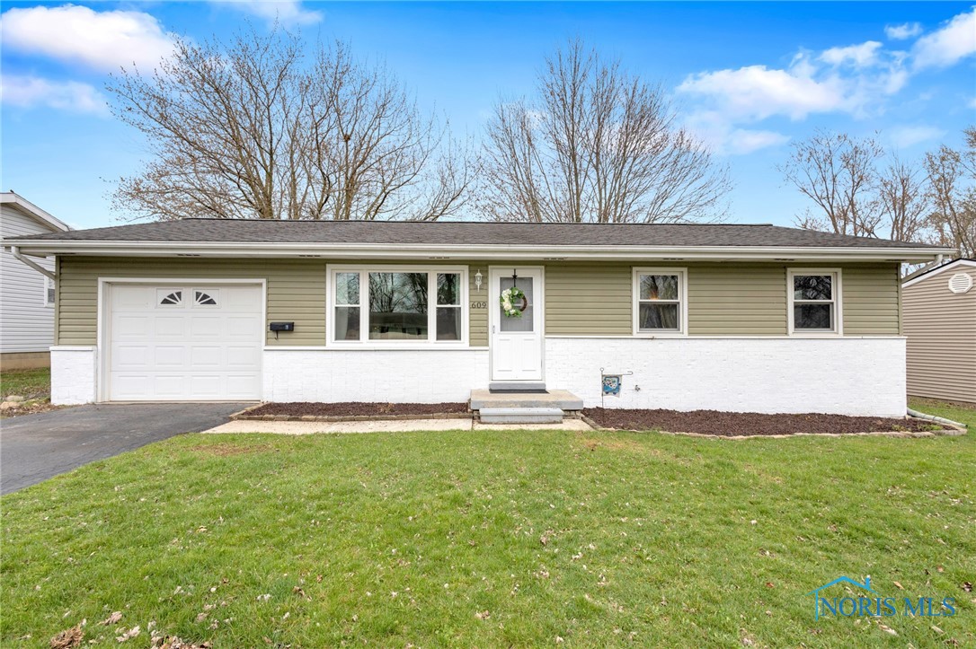 609 Charles Avenue, Findlay, Ohio image 1