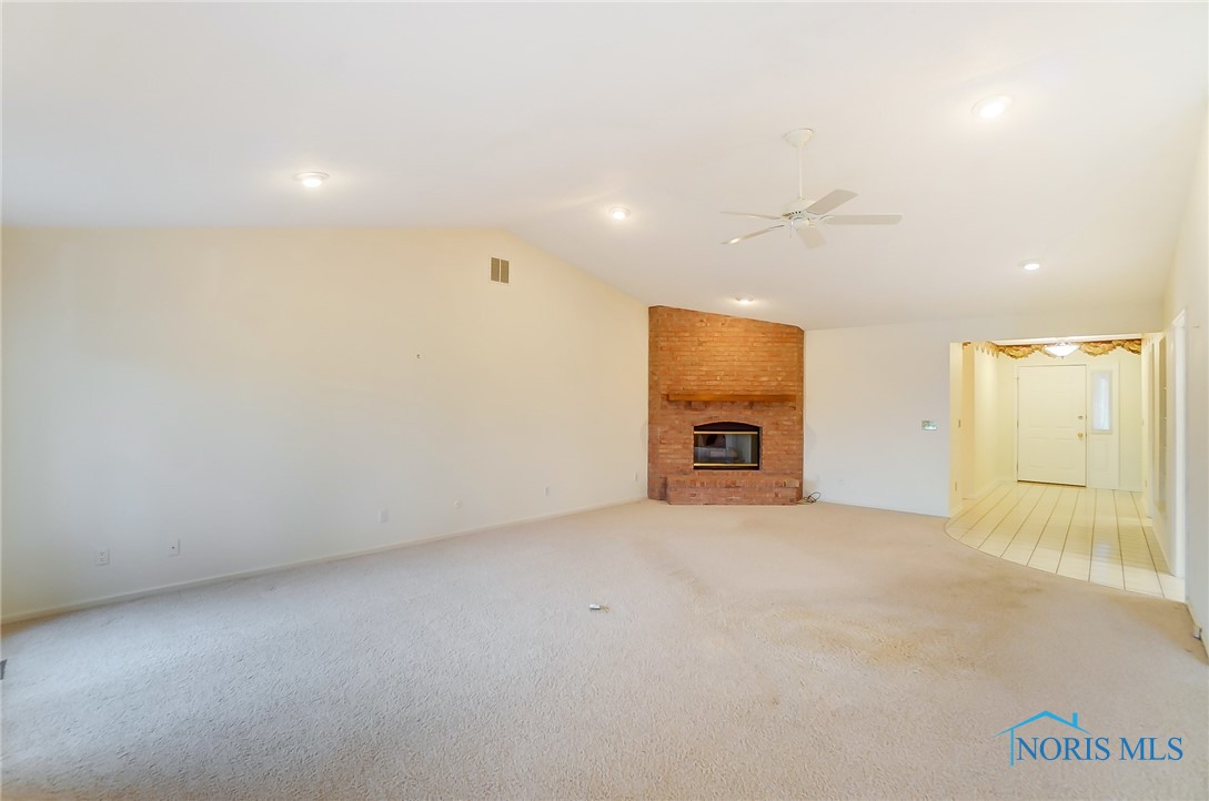 1818 Cobblestone Drive, Findlay, Ohio image 3