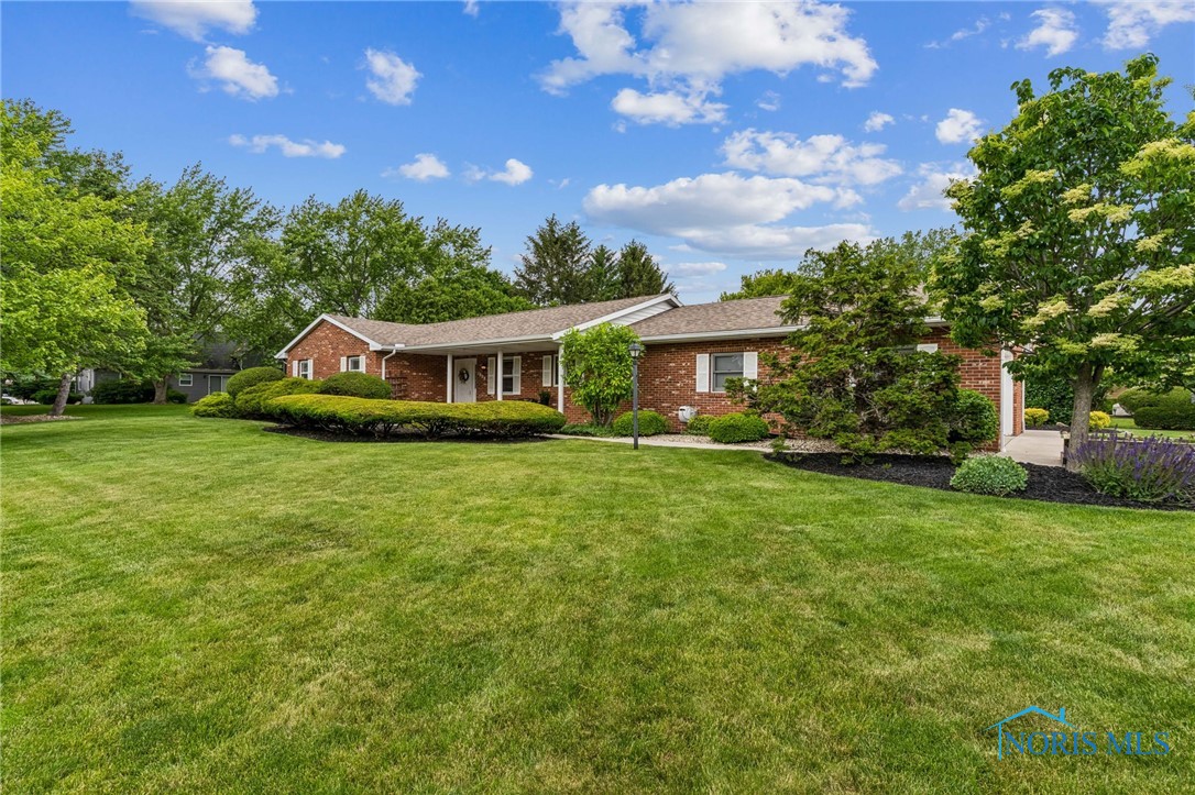 1008 Muirfield Drive, Findlay, Ohio image 2