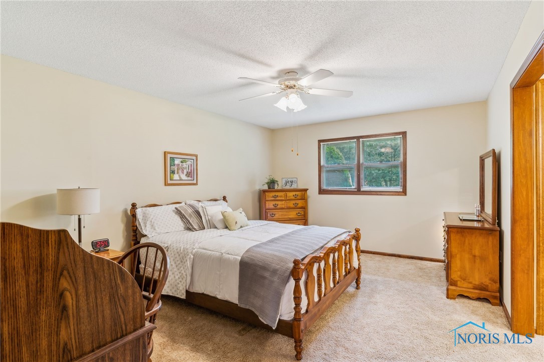 1008 Muirfield Drive, Findlay, Ohio image 13