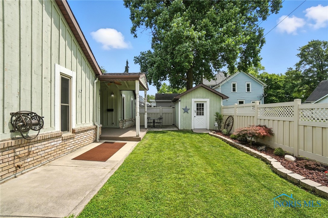 115 W Superior Street