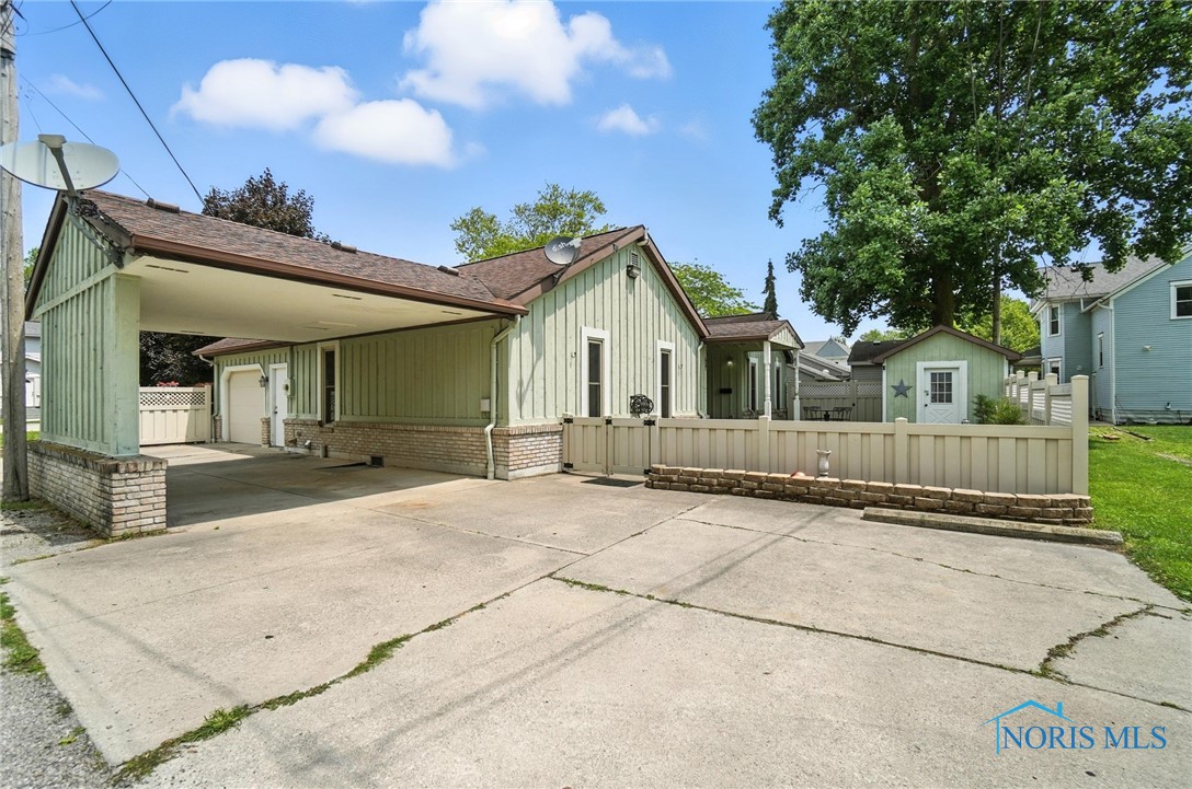 115 W Superior Street