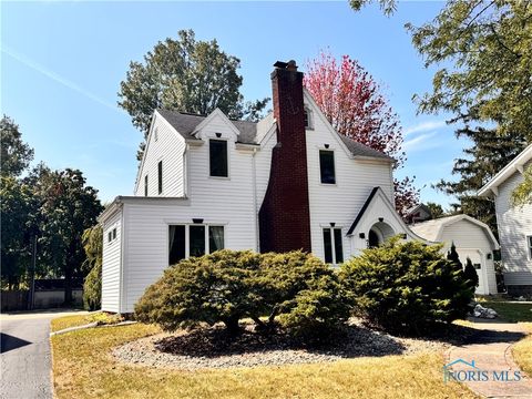 Photo of 723 W High Street, Bryan, OH 43506 (MLS # 6135464)