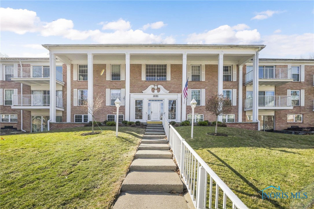 5679 Monroe Street #1103, Sylvania, Ohio image 1