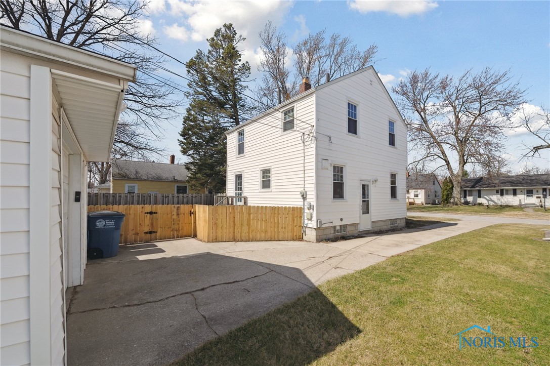 3105 Strathmoor Avenue, Toledo, Ohio image 20