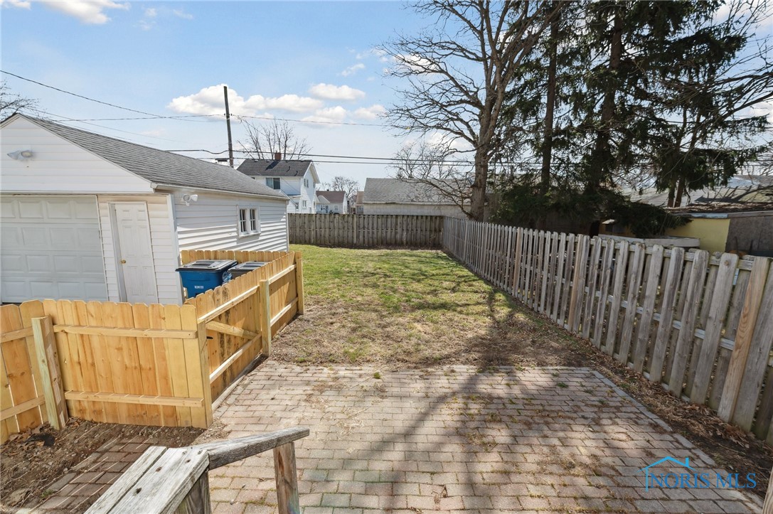 3105 Strathmoor Avenue, Toledo, Ohio image 21