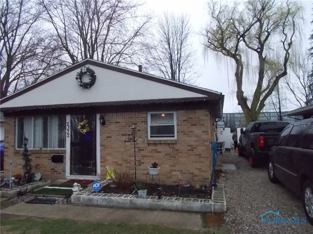 2332 Airline Avenue, Toledo, Ohio image 1