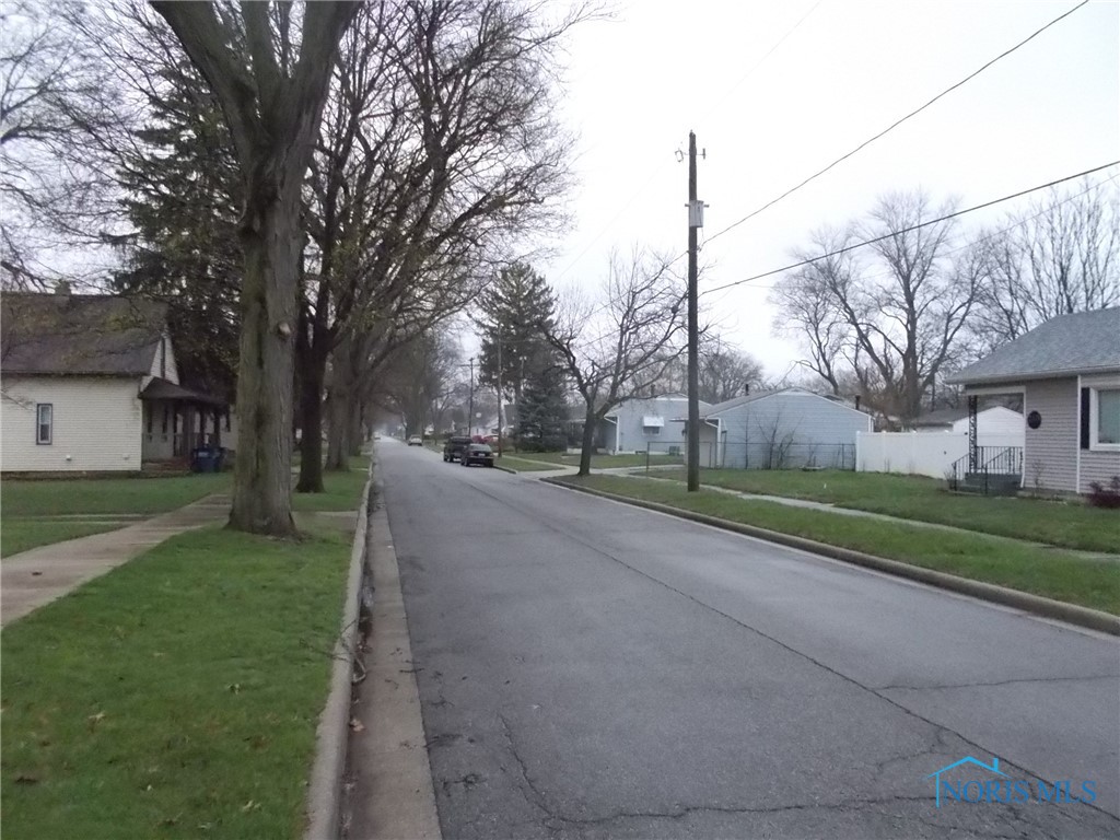 2332 Airline Avenue, Toledo, Ohio image 5