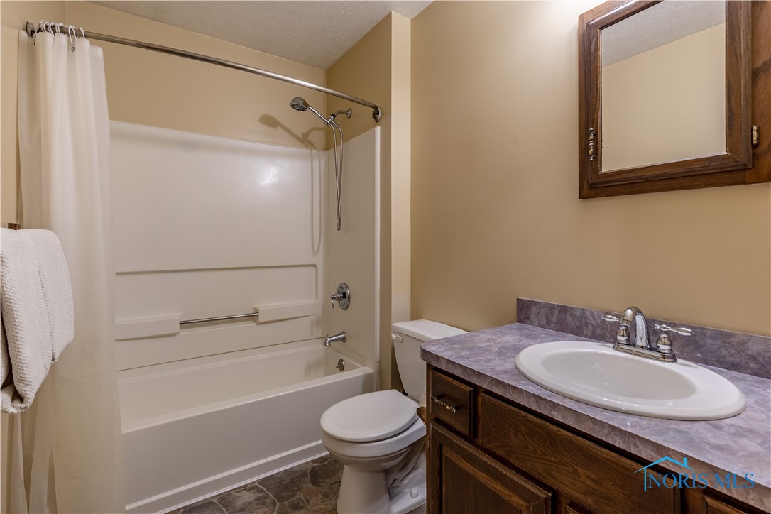 7602 Seaman Road, Oregon, Ohio image 34