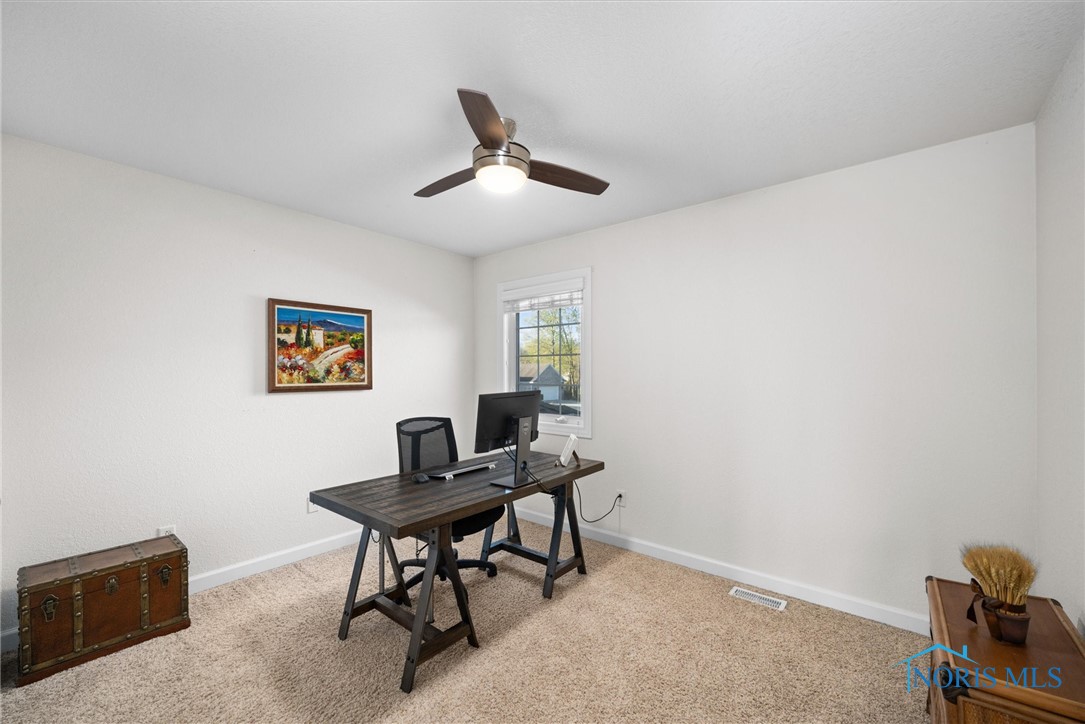 7424 Blue Spruce Court, Toledo, Ohio image 25