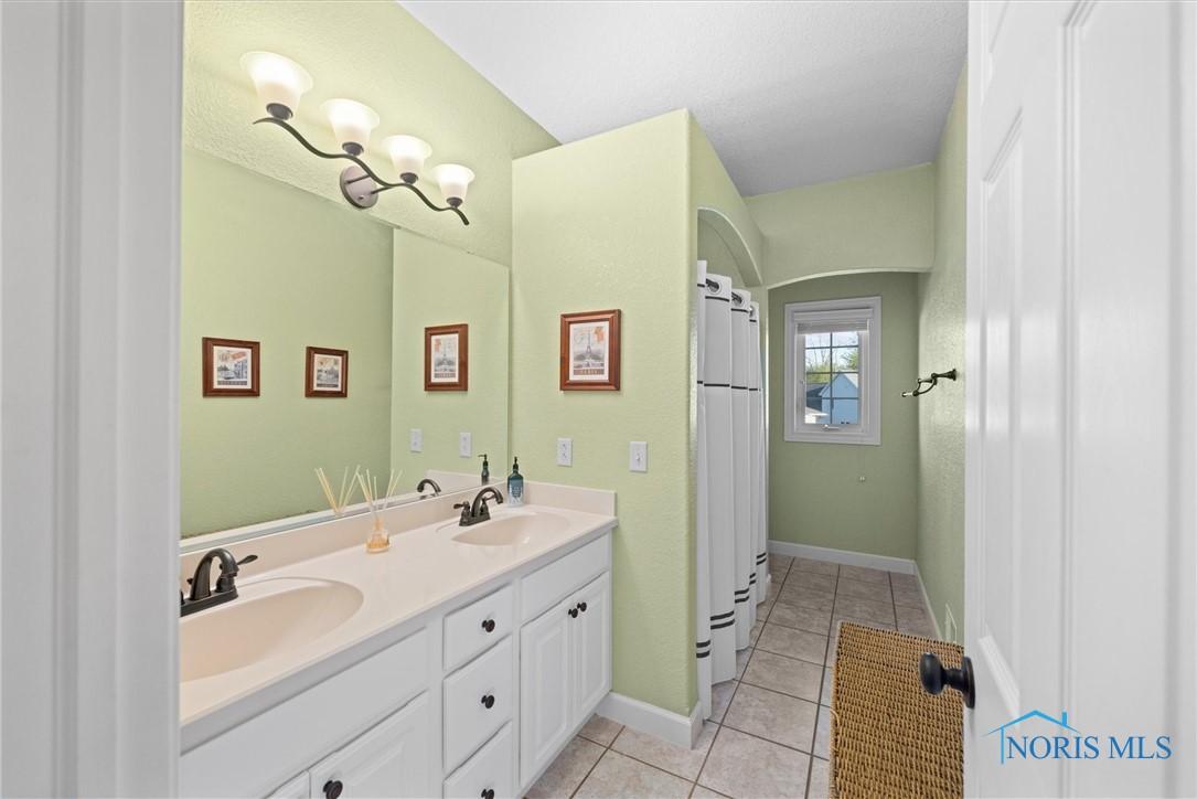 7424 Blue Spruce Court, Toledo, Ohio image 29