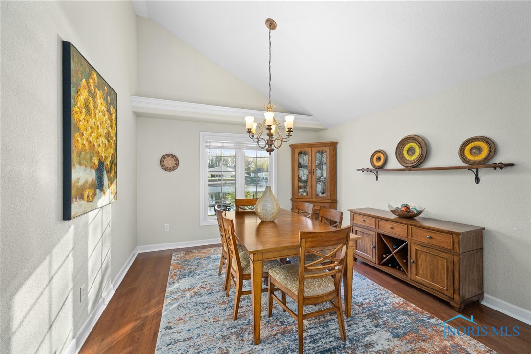 7424 Blue Spruce Court, Toledo, Ohio image 9