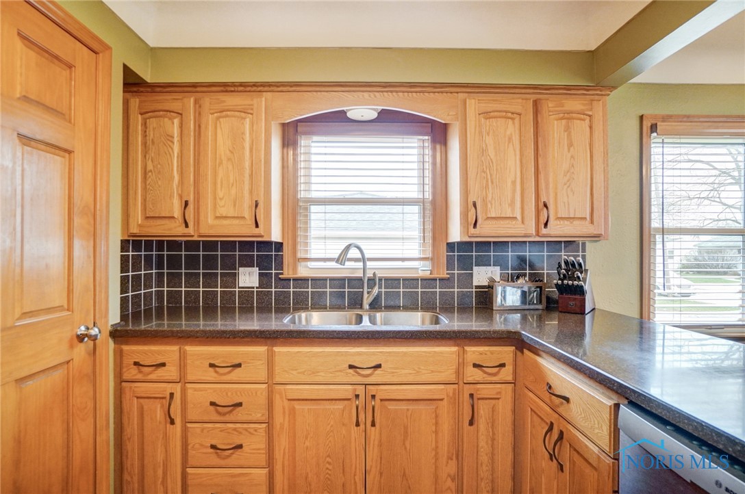 2938 Indianola Drive, Toledo, Ohio image 13