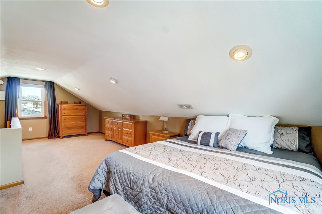 2938 Indianola Drive, Toledo, Ohio image 34