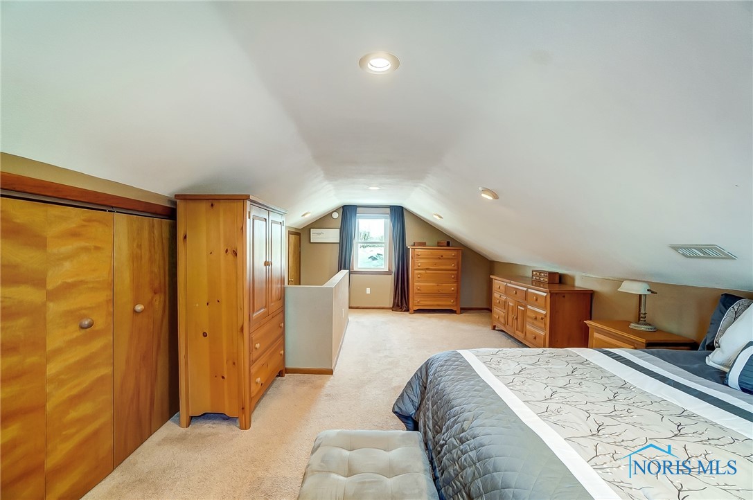 2938 Indianola Drive, Toledo, Ohio image 33
