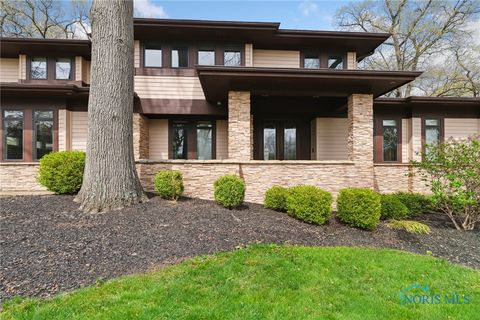 9030 Oak Valley Road Holland OH 43528