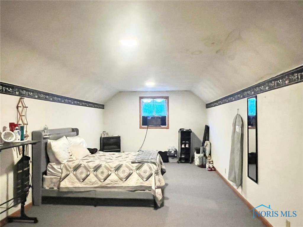 Findlay, Ohio 45840, United States, 4 Bedrooms Bedrooms, ,3 BathroomsBathrooms,Residential,Contingent,216229