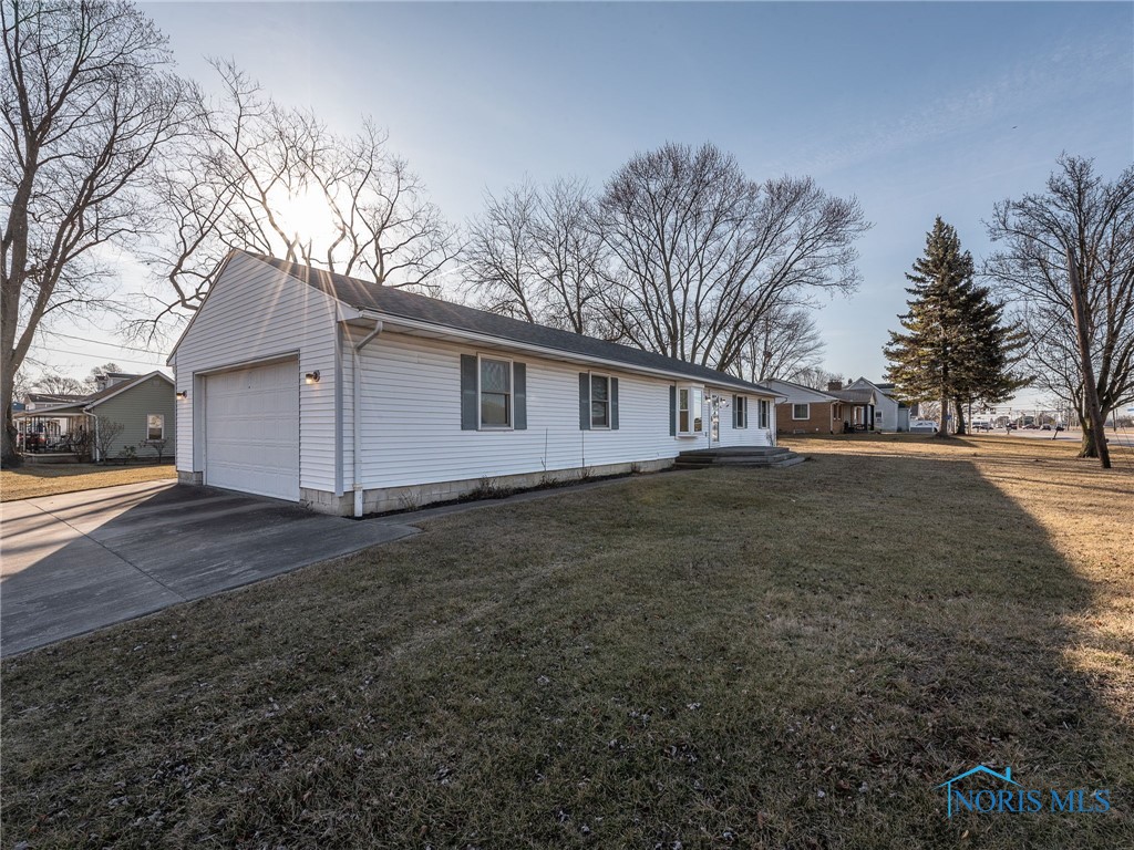 2415 Oregon Road, Northwood, Ohio image 35
