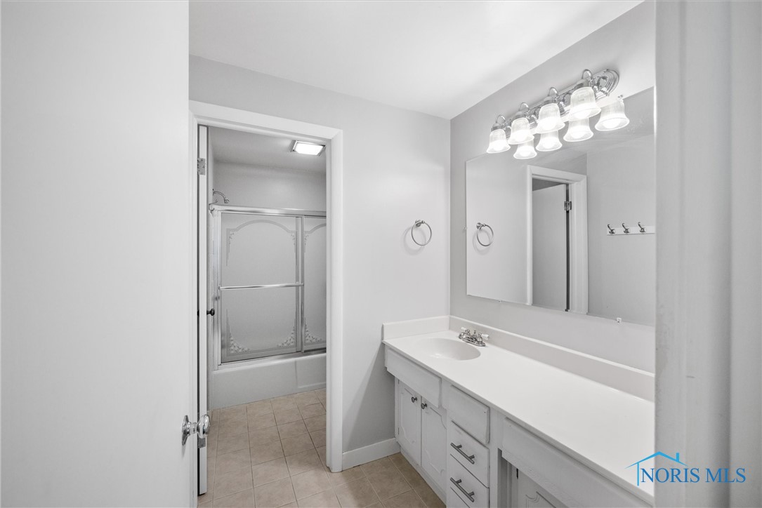 4708 Turnbridge Road, Toledo, Ohio image 28