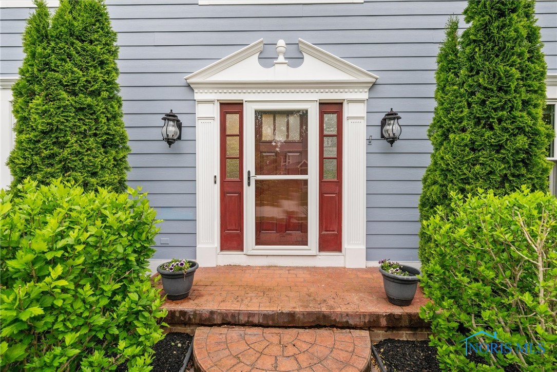 26741 Green Ville Drive, Perrysburg, Ohio image 3