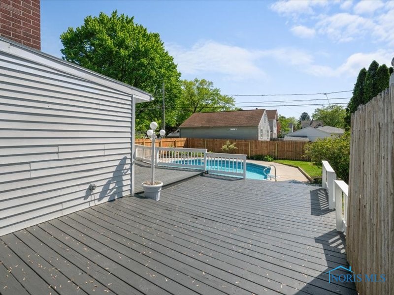 1407 Pennelwood Drive, Toledo, Ohio image 29