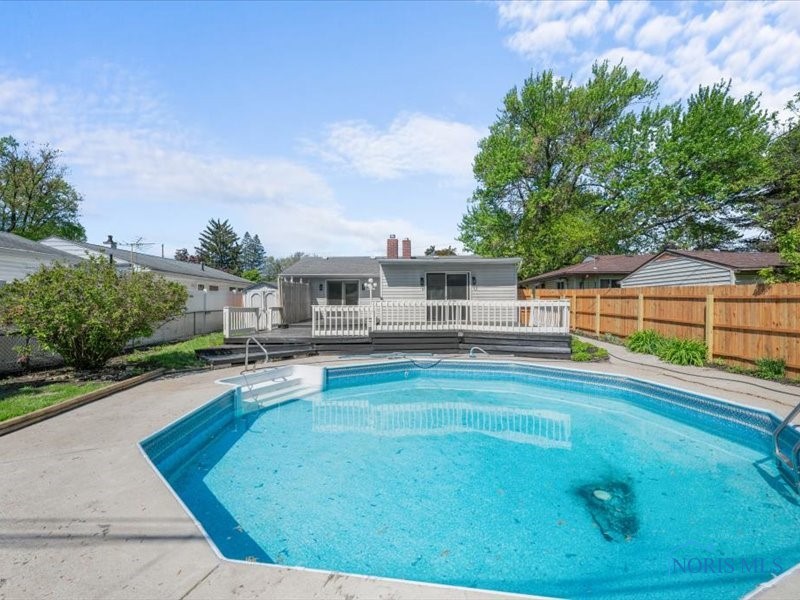 1407 Pennelwood Drive, Toledo, Ohio image 26