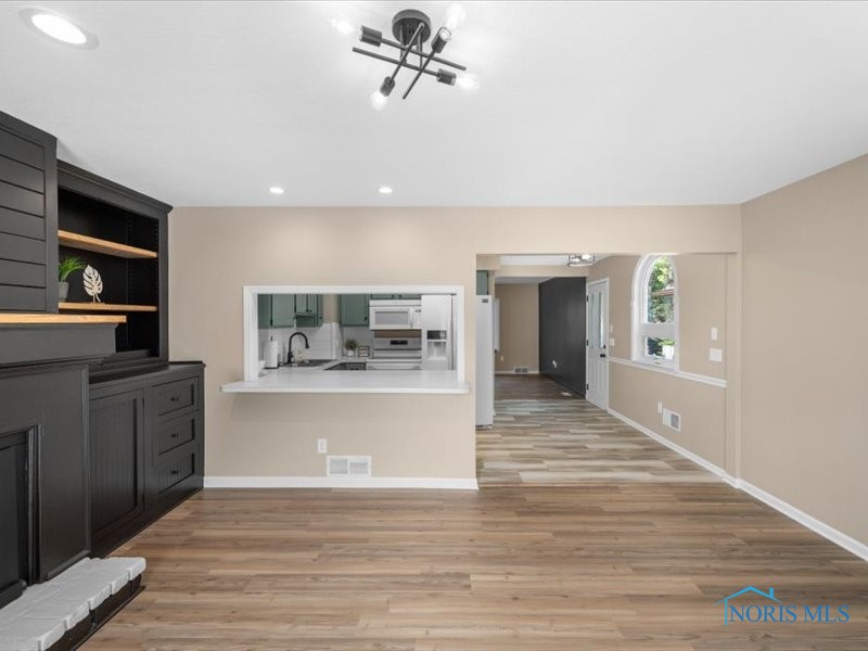 1407 Pennelwood Drive, Toledo, Ohio image 12