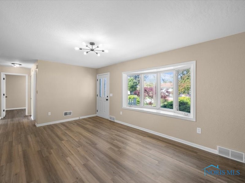 1407 Pennelwood Drive, Toledo, Ohio image 6