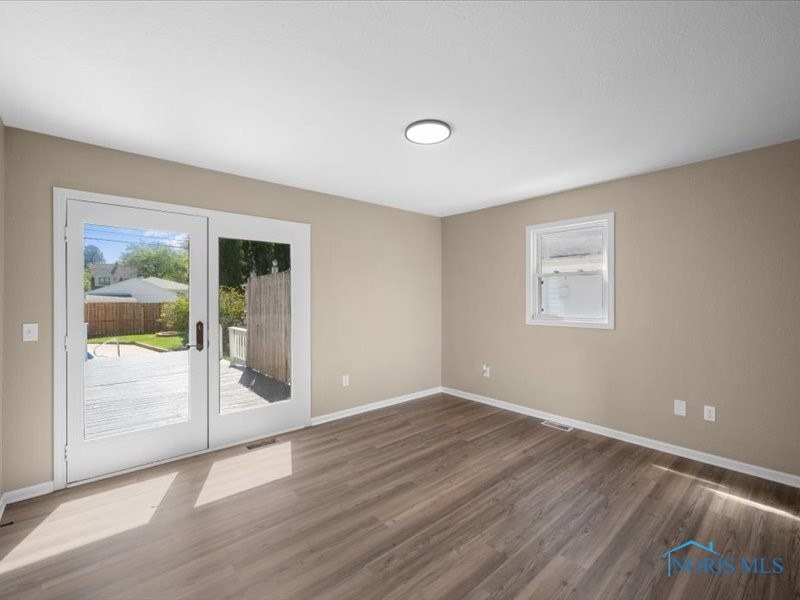 1407 Pennelwood Drive, Toledo, Ohio image 18