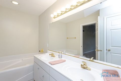 Tiny photo for 1533 Eaglebrook Road #1533, Toledo, OH 43615 (MLS # 6136491)