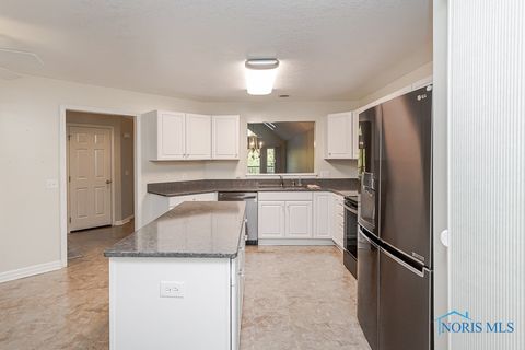 Tiny photo for 1533 Eaglebrook Road #1533, Toledo, OH 43615 (MLS # 6136491)