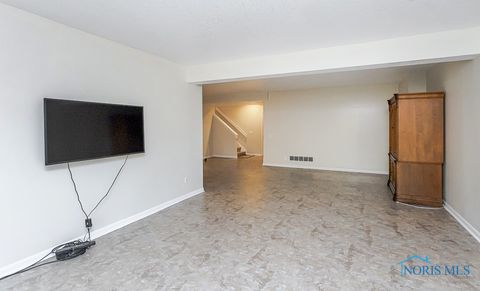 Tiny photo for 1533 Eaglebrook Road #1533, Toledo, OH 43615 (MLS # 6136491)