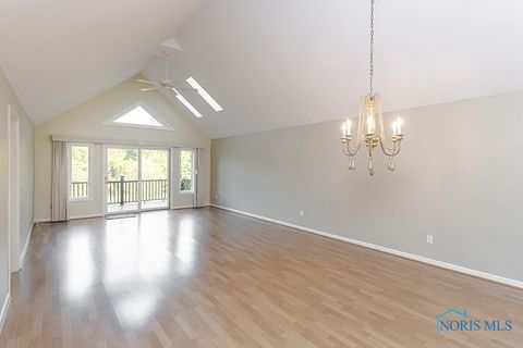 Tiny photo for 1533 Eaglebrook Road #1533, Toledo, OH 43615 (MLS # 6136491)