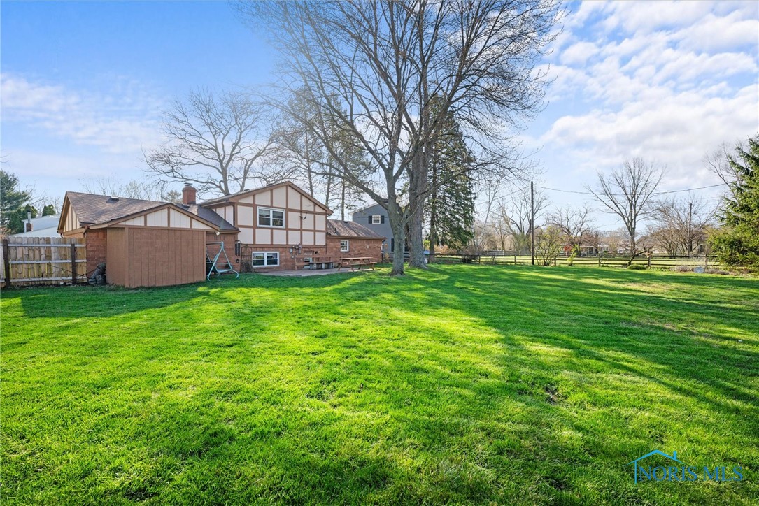2331 Brownlee Drive, Toledo, Ohio image 27