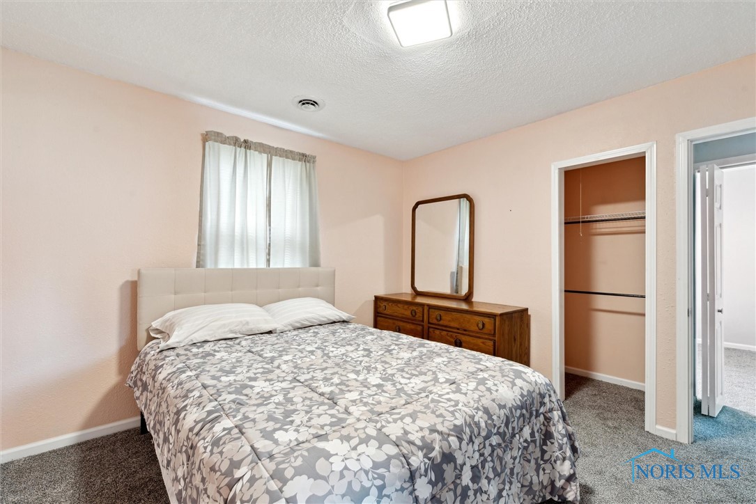 13916 N Broadway Avenue, Neapolis, Ohio image 21