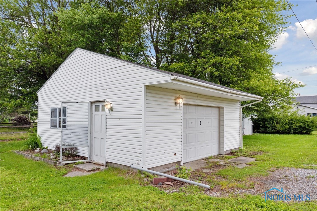 13916 N Broadway Avenue, Neapolis, Ohio image 31