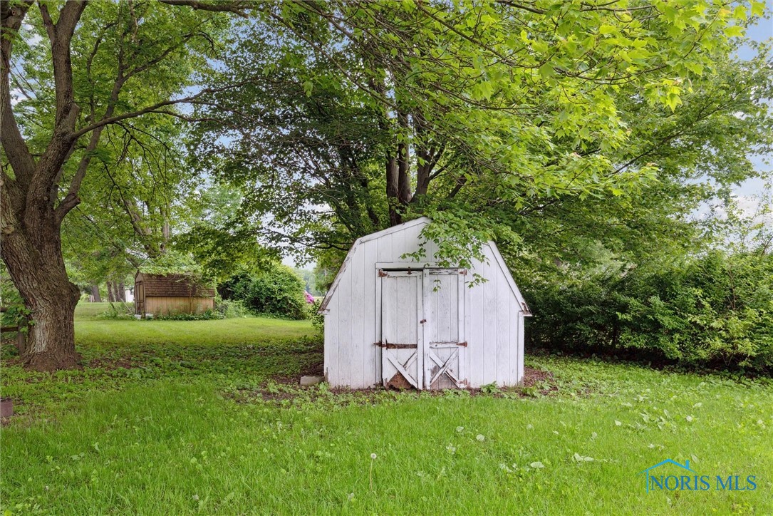 13916 N Broadway Avenue, Neapolis, Ohio image 33