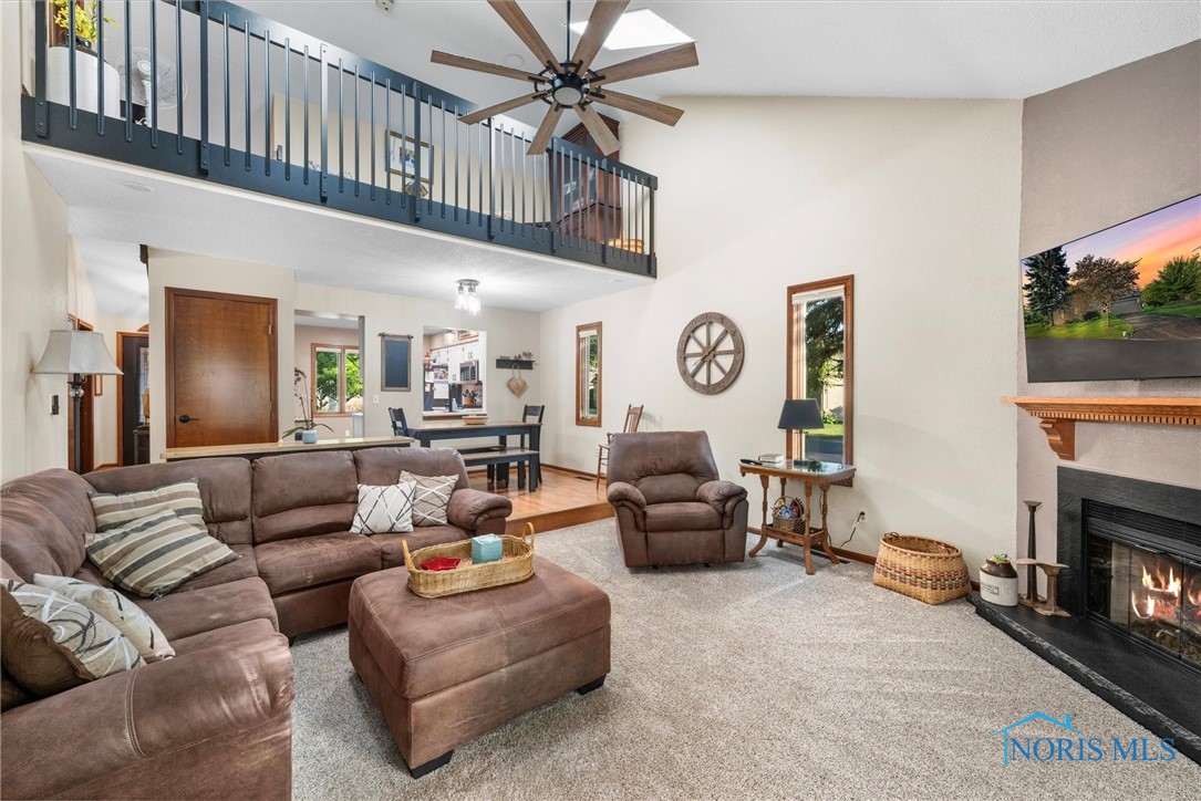 30 Meadowpond Drive